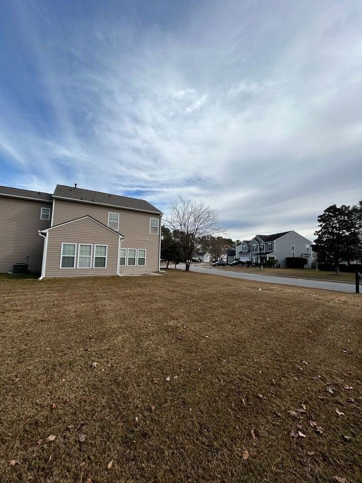 101 Blue Beech Ct - Photo 5 of 40