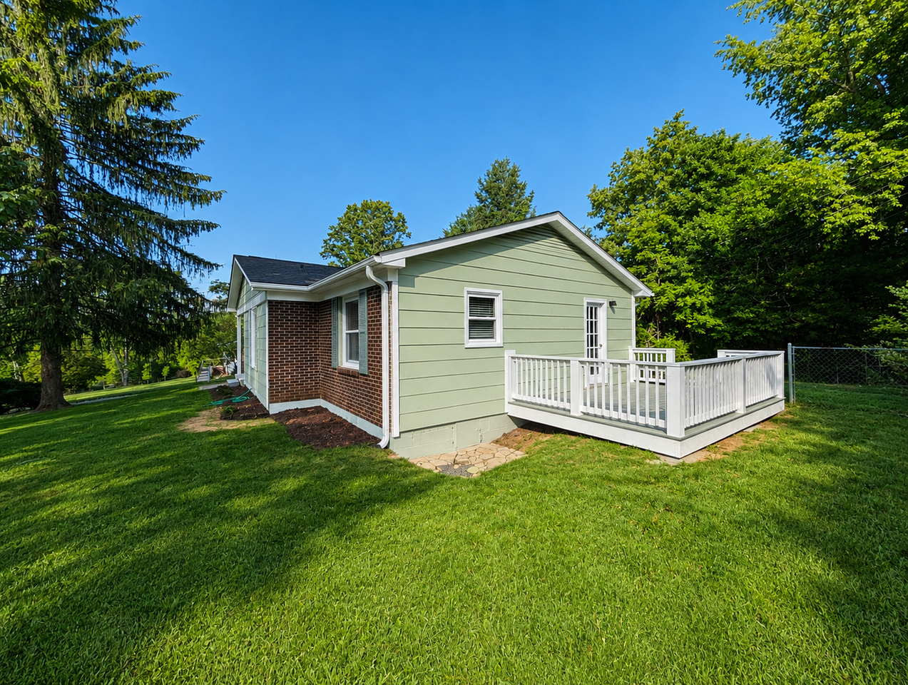 270 Youngs Cove Rd - Photo 3 of 17