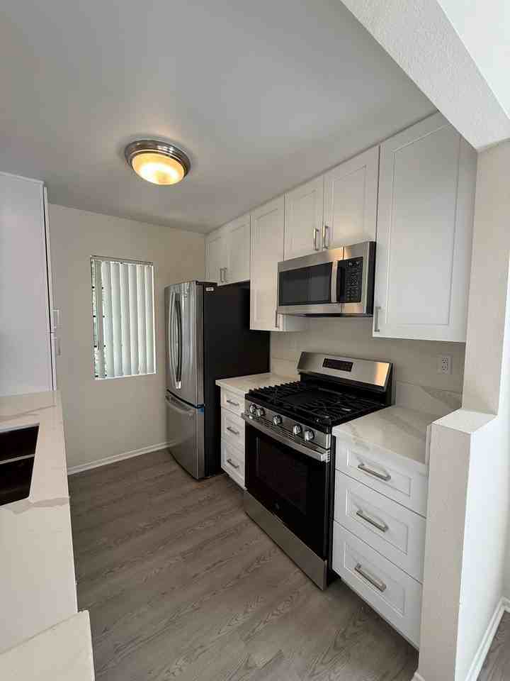 10371 Azuaga St - Photo 3 of 13