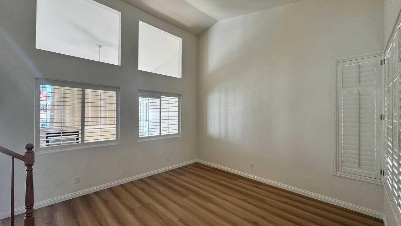 9716 Ridge Creek Pl - Photo 4 of 28