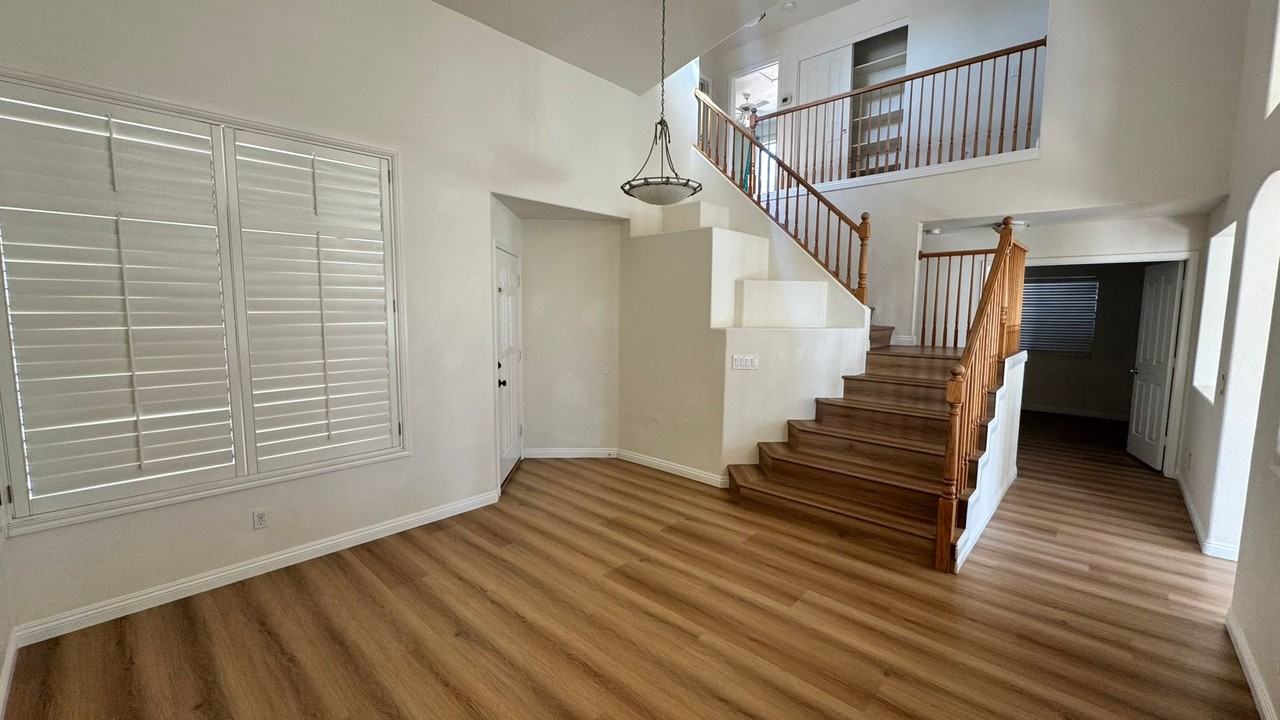 9716 Ridge Creek Pl - Photo 5 of 28