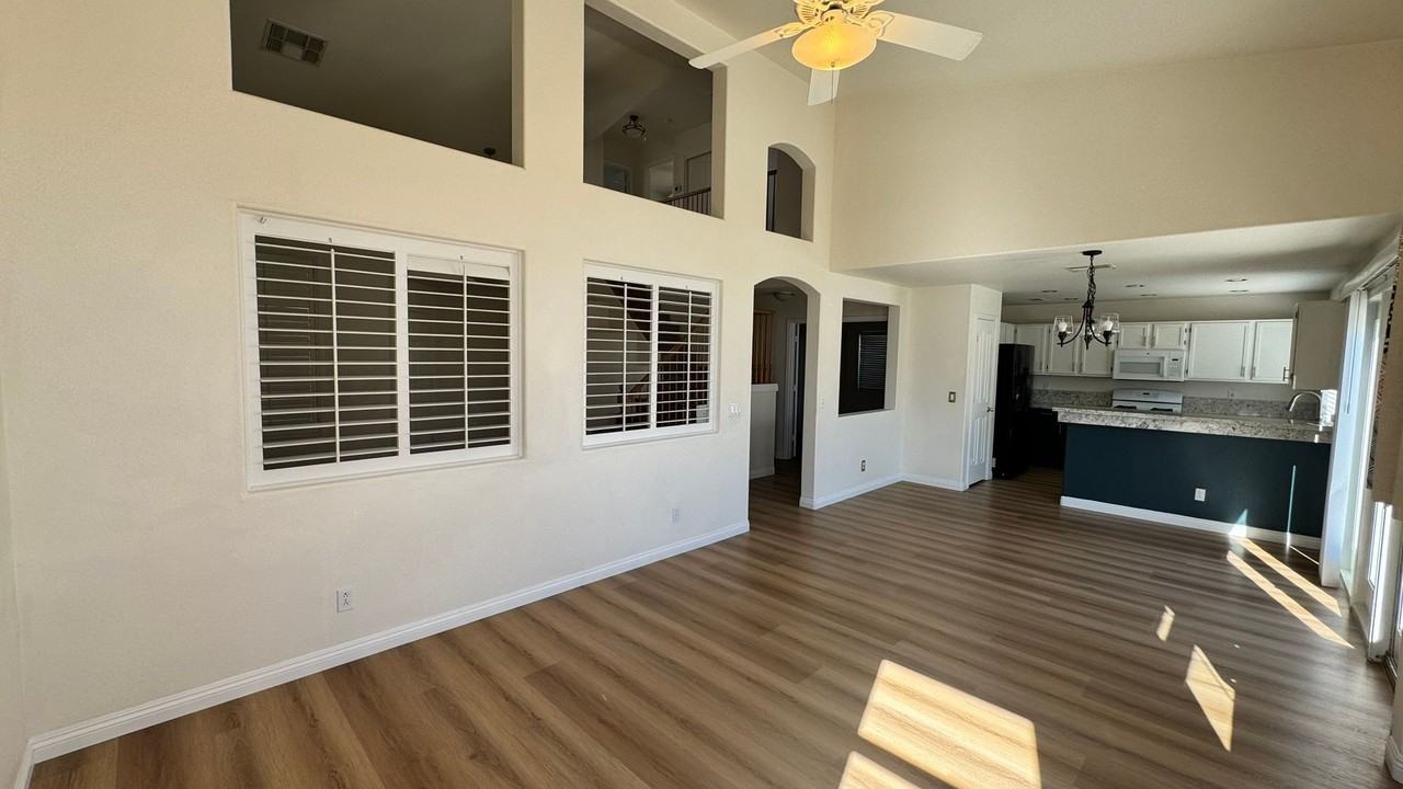 9716 Ridge Creek Pl - Photo 7 of 28