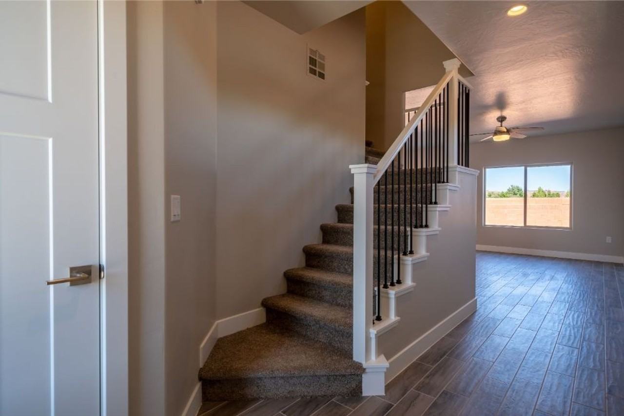 688 S Malorie Way - Photo 2 of 20