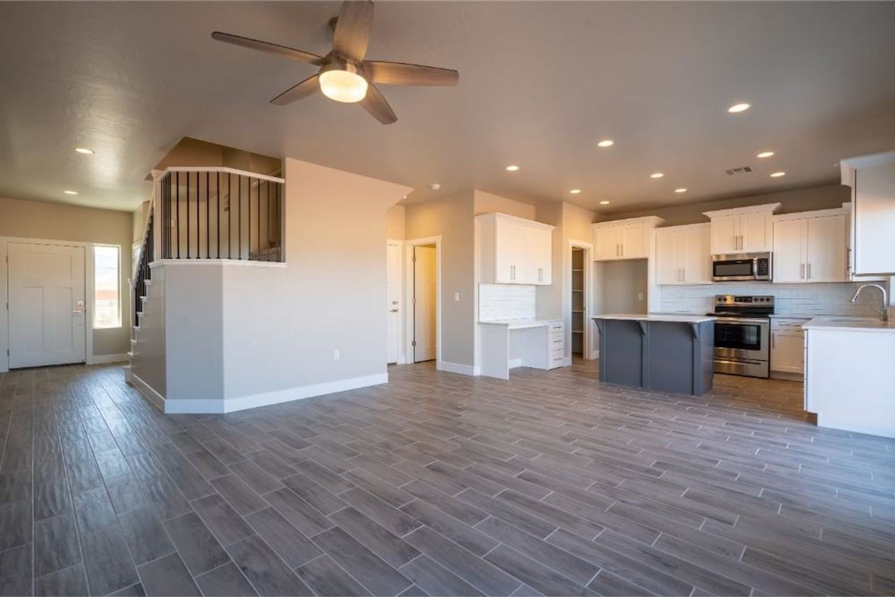 688 S Malorie Way - Photo 7 of 20