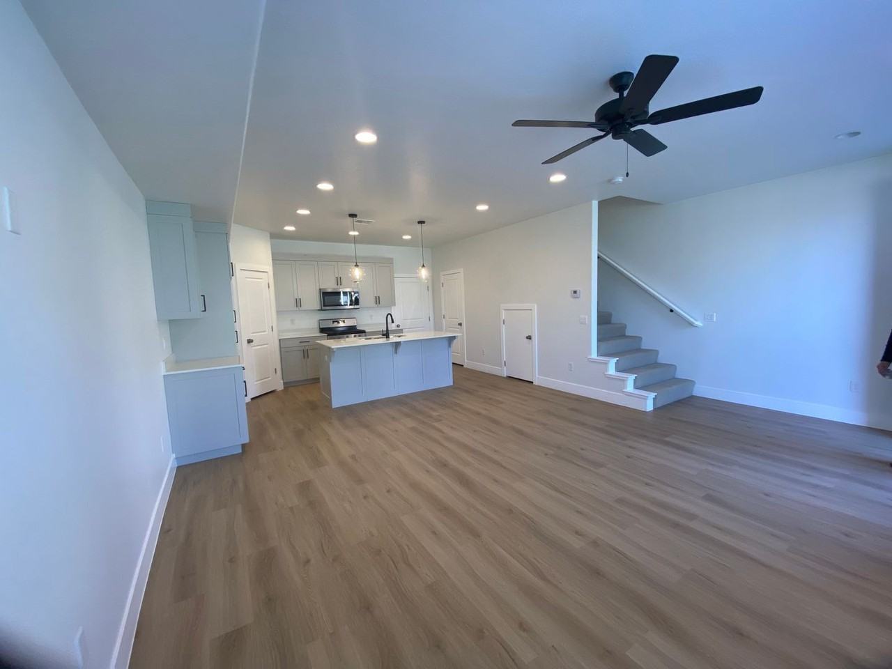 857 S Scarlet Oak Ln - Photo 3 of 15