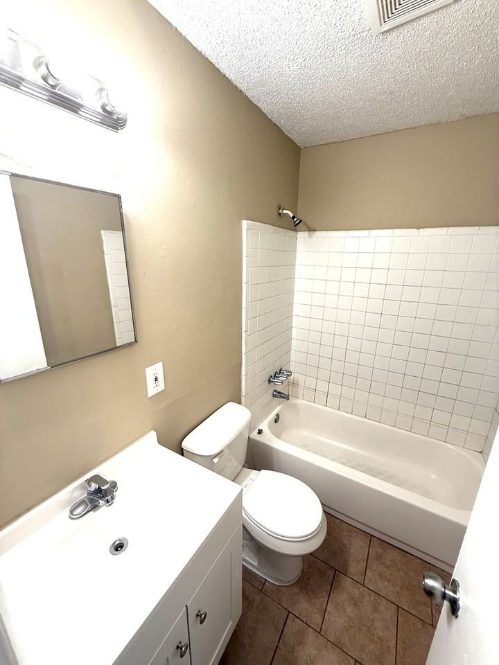 428 Fieldbrook Dr - Photo 5 of 12