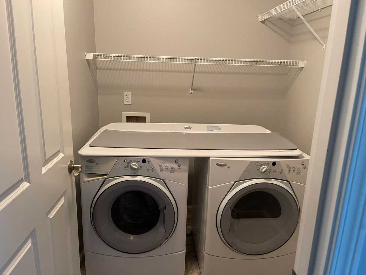 8425 28th St Ne - Photo 6 of 10