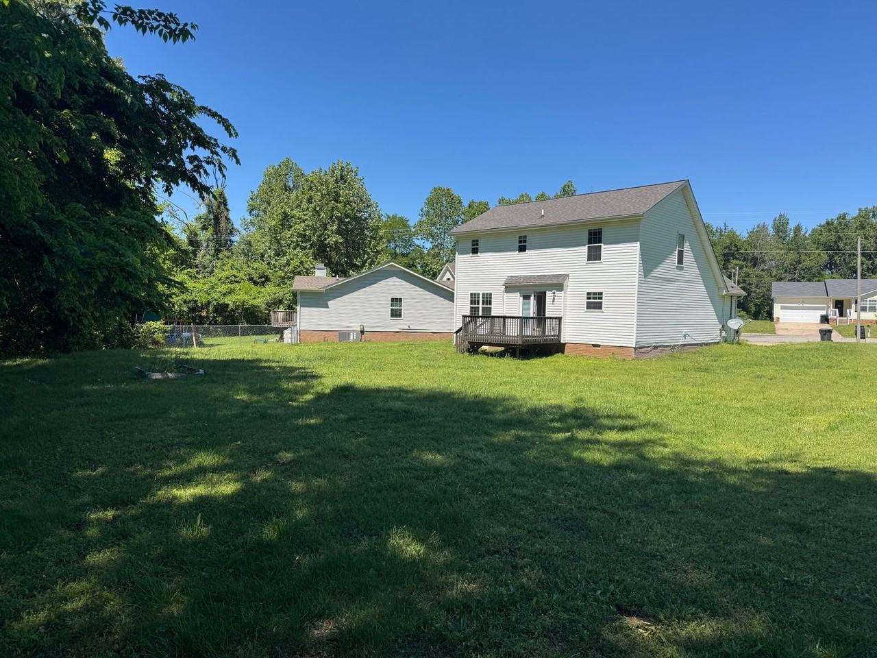 110 Brandi Ct - Photo 4 of 35
