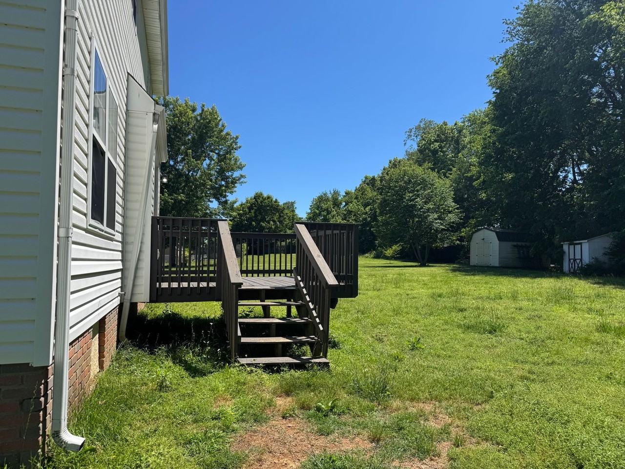 110 Brandi Ct - Photo 5 of 35