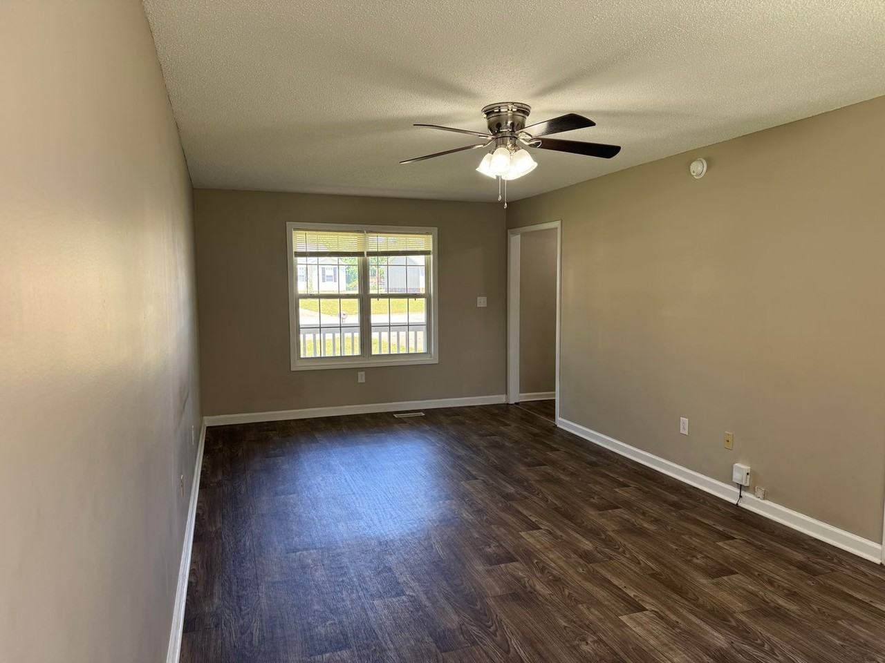 110 Brandi Ct - Photo 6 of 35