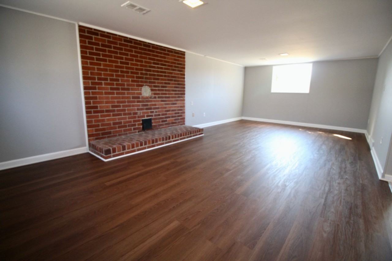 2363 Wilshire St - Photo 2 of 26