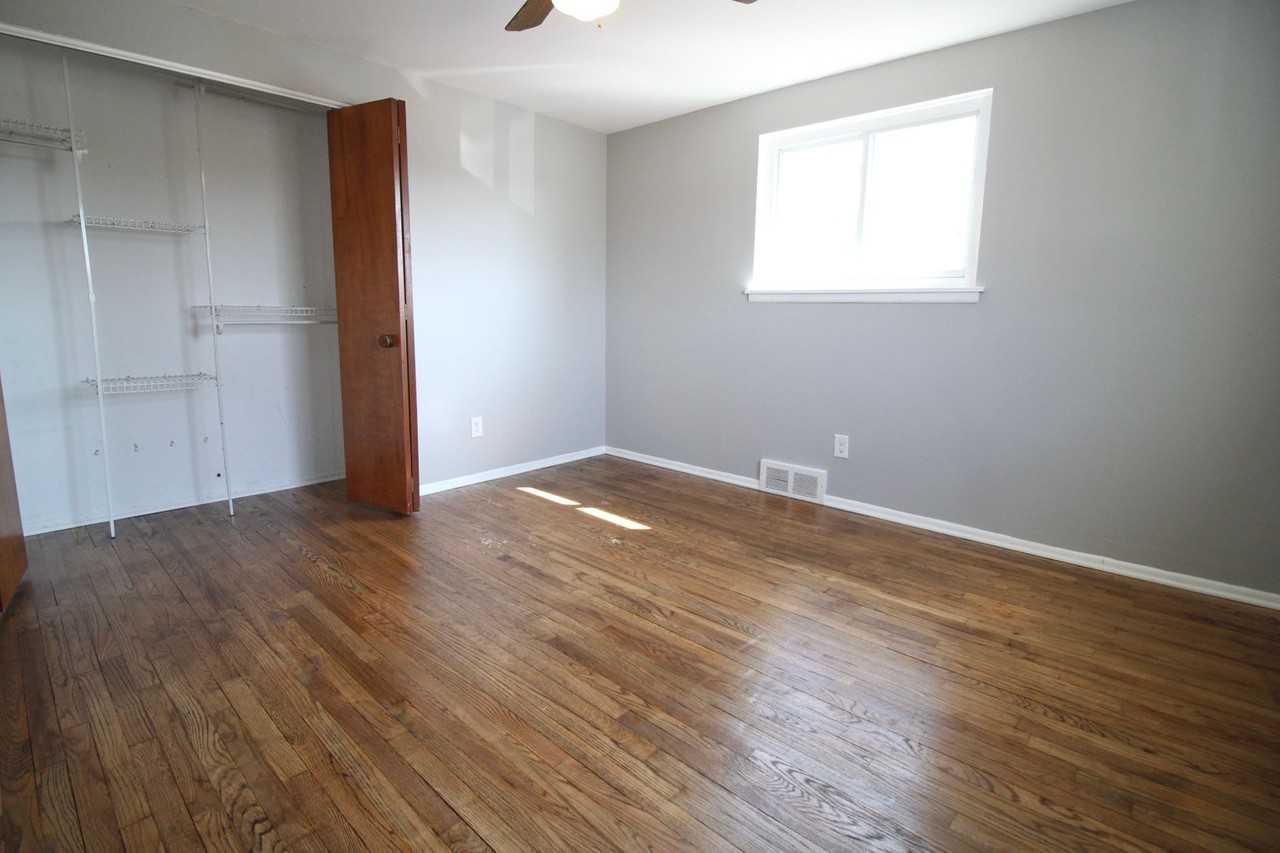 2363 Wilshire St - Photo 4 of 26