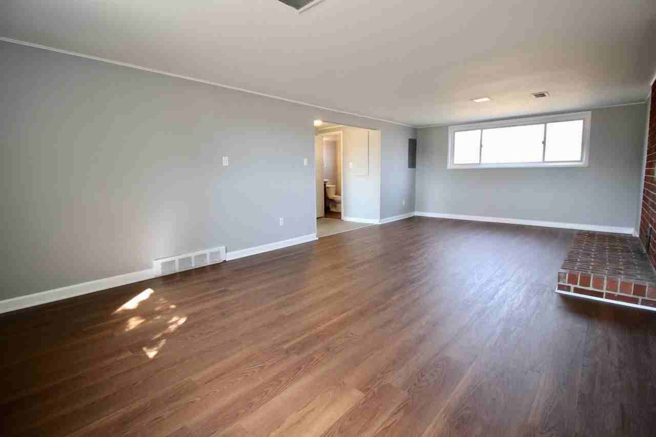 2363 Wilshire St - Photo 5 of 26