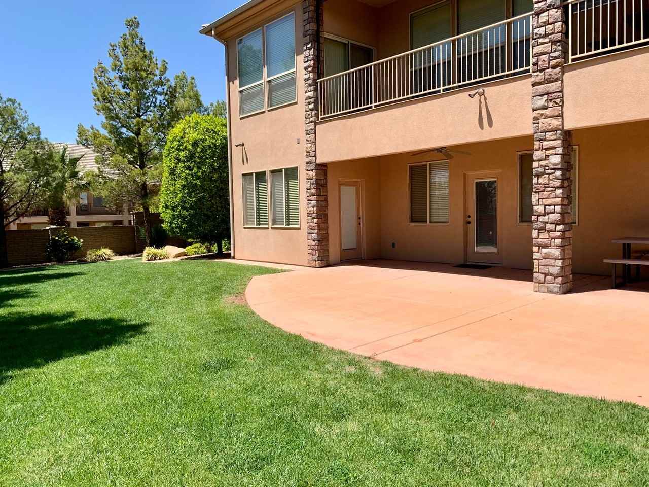 2276 Greystone Dr - Photo 3 of 22