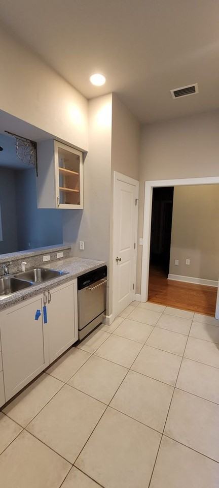 4011 Sw 21st Ter - Photo 5 of 50