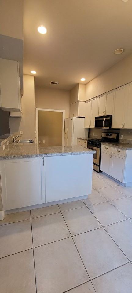 4011 Sw 21st Ter - Photo 6 of 50