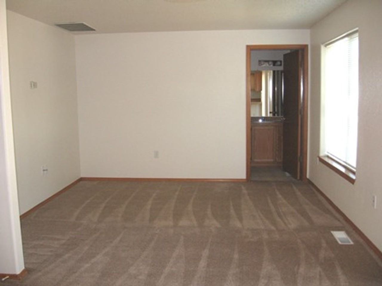 7248 Sw 200th Pl - Photo 2 of 10