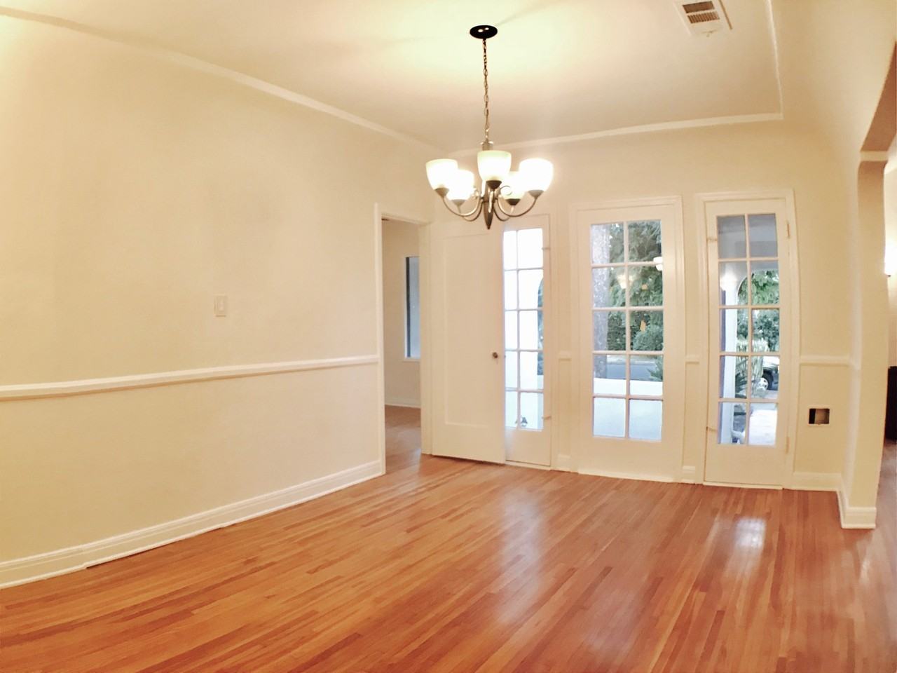 363 N Alfred St - Photo 6 of 18