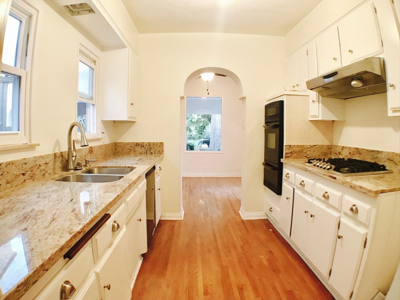 363 N Alfred St - Photo 7 of 18