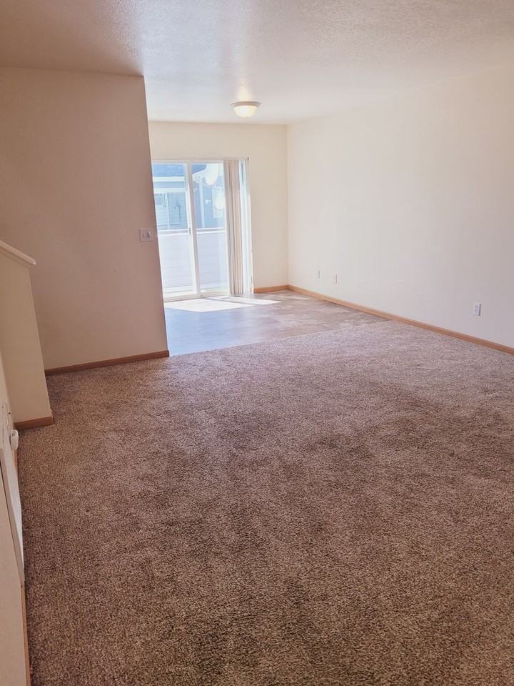 2480 Daws Dr #D - Photo 3 of 11