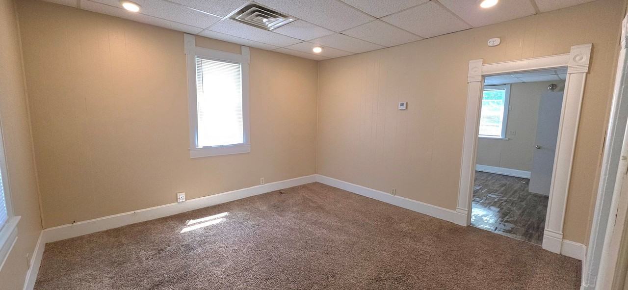 808 W Webster St - Photo 2 of 8