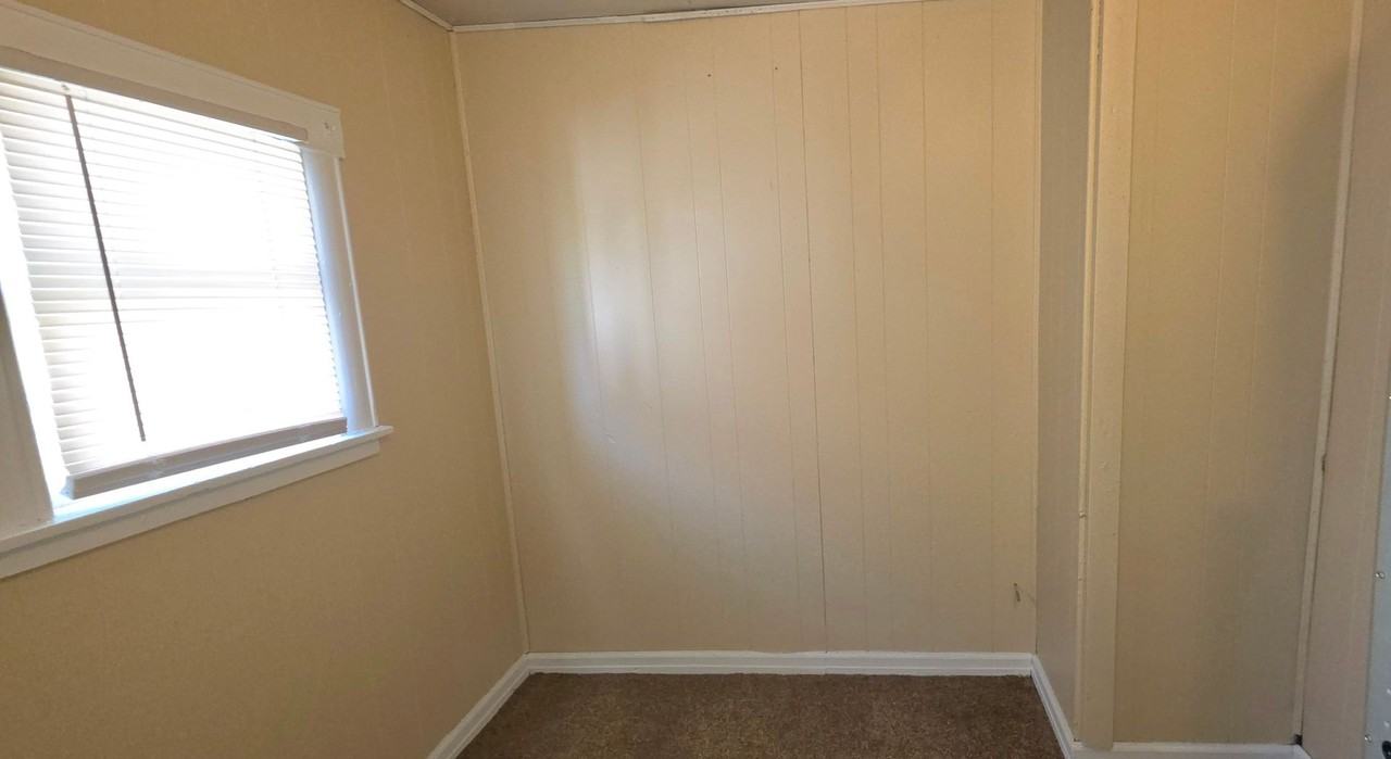 808 W Webster St - Photo 3 of 8