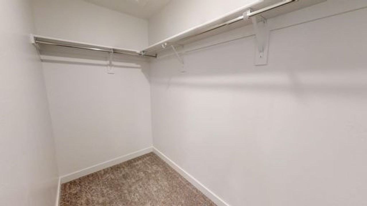 641 W 1475 S - Photo 6 of 27