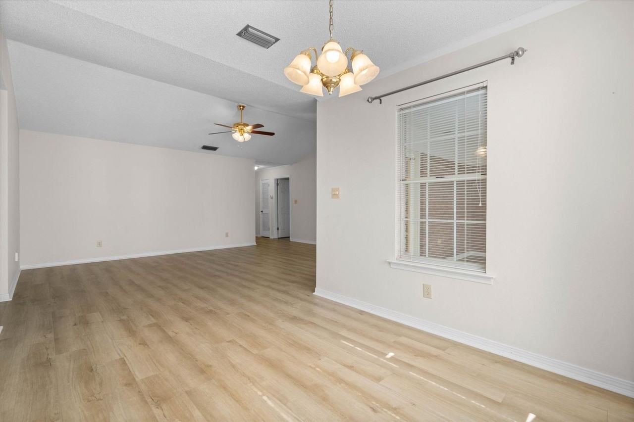 21 Hoffren Dr - Photo 7 of 22