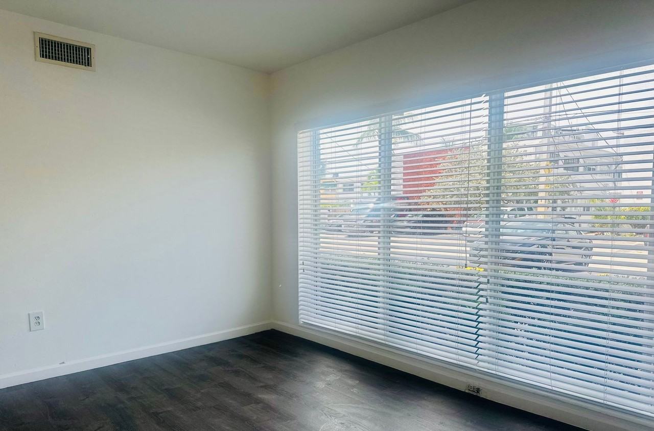 7291 Gary Ave - Photo 4 of 30