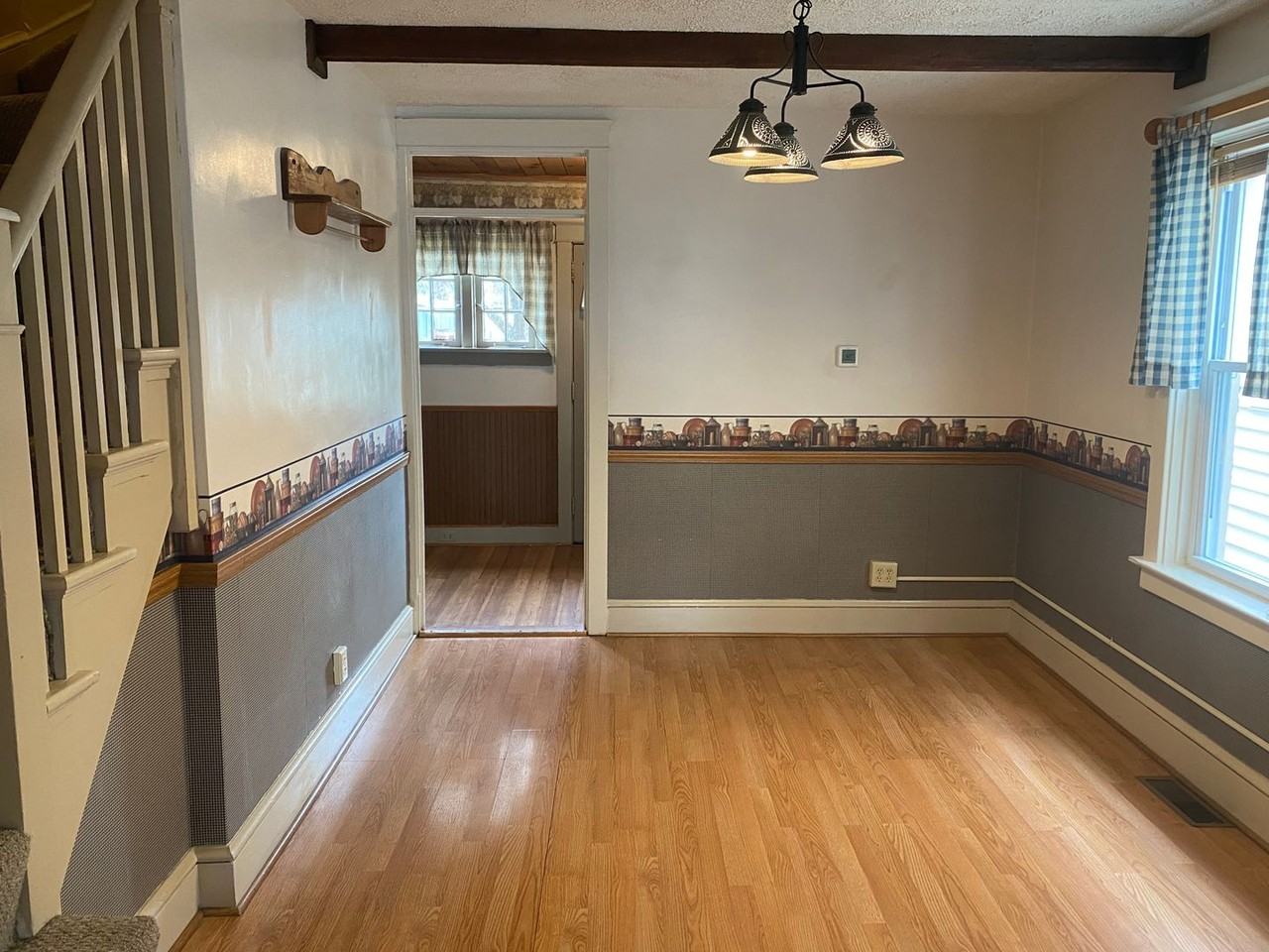 714 6th St - Photo 5 of 24