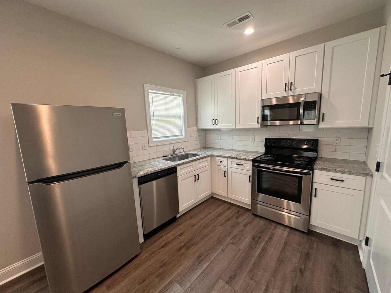 4310A Peachtree Ave - Photo 2 of 8