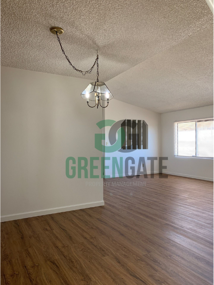 6919 Jennings Rd - Photo 6 of 46