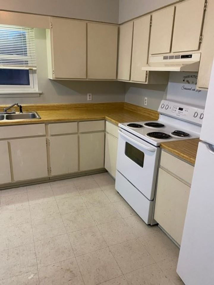 501 N Church St #11 - Photo 4 of 15