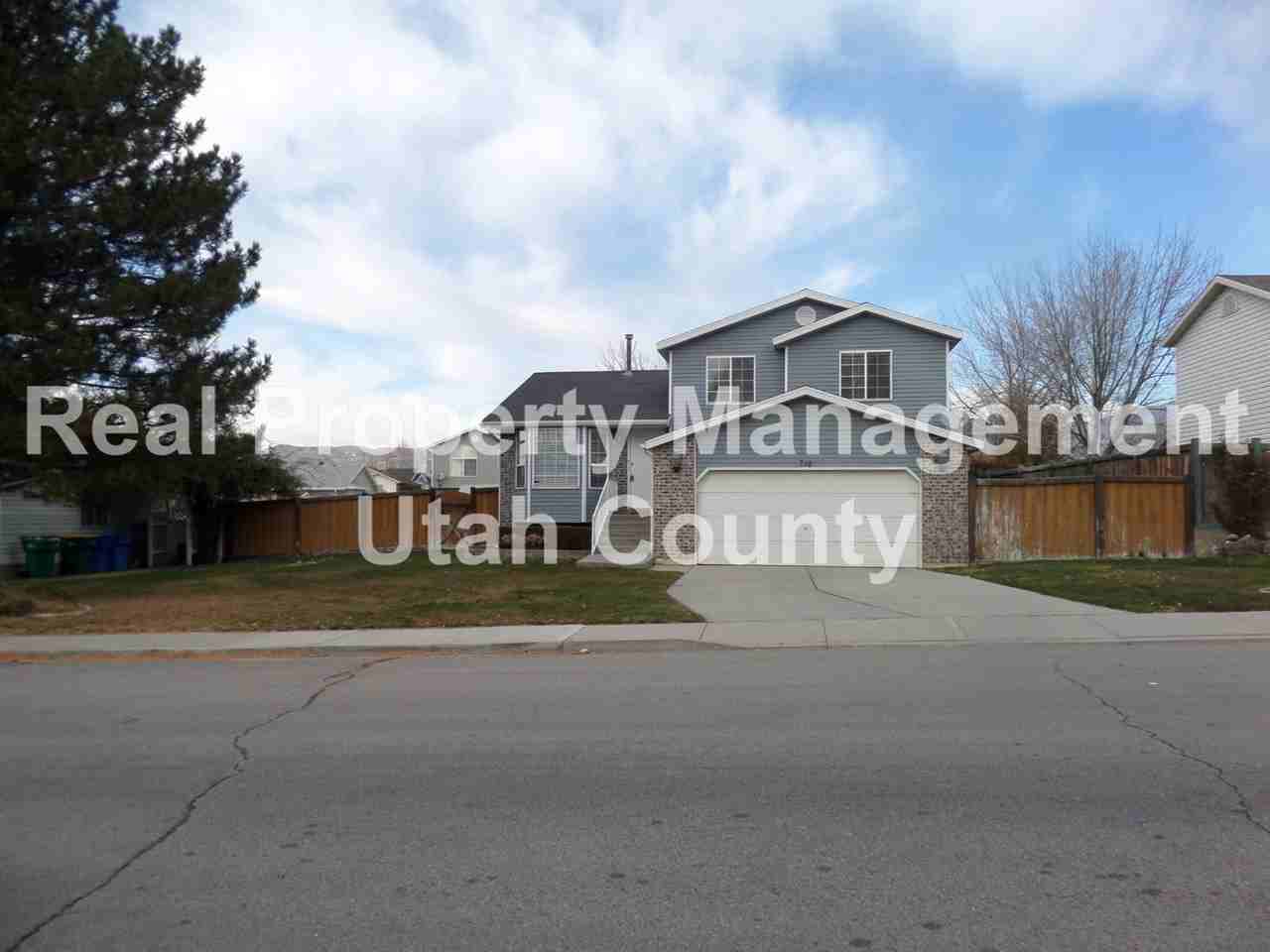 710 W 2350 N - Photo 2 of 40
