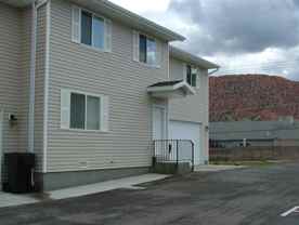 Room in 3 bed 2.5  bath townhome. - Photo 1 of 1