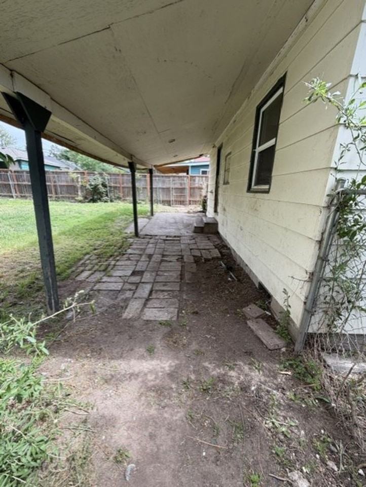 2619 Scott St - Photo 5 of 20