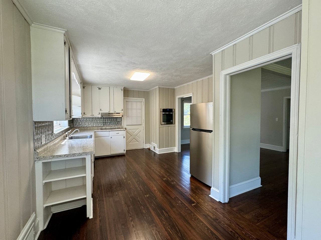 106 Crest St - Photo 2 of 13