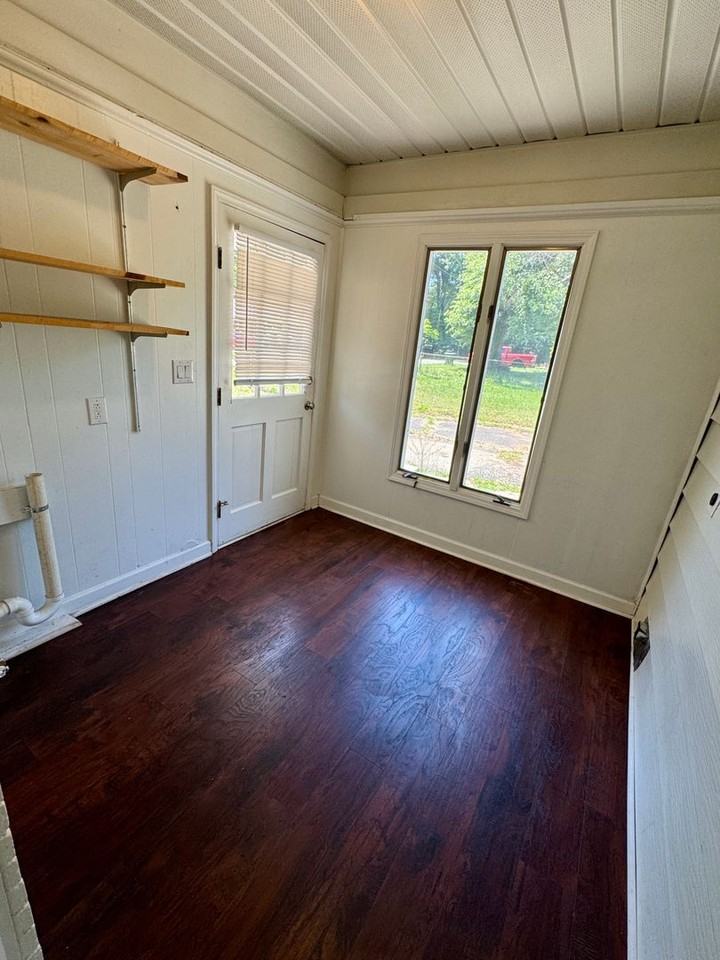 106 Crest St - Photo 4 of 13