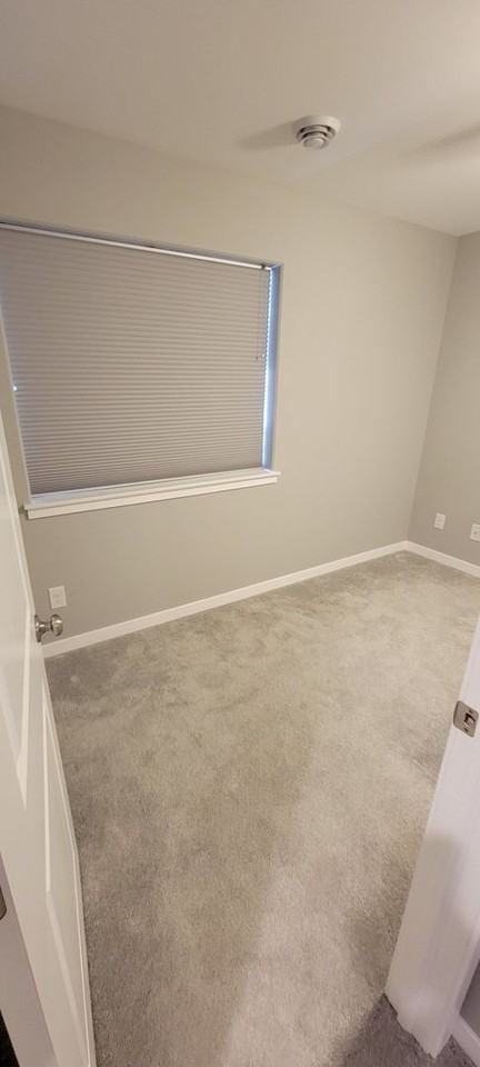 823 Grindstone Cir - Photo 5 of 6