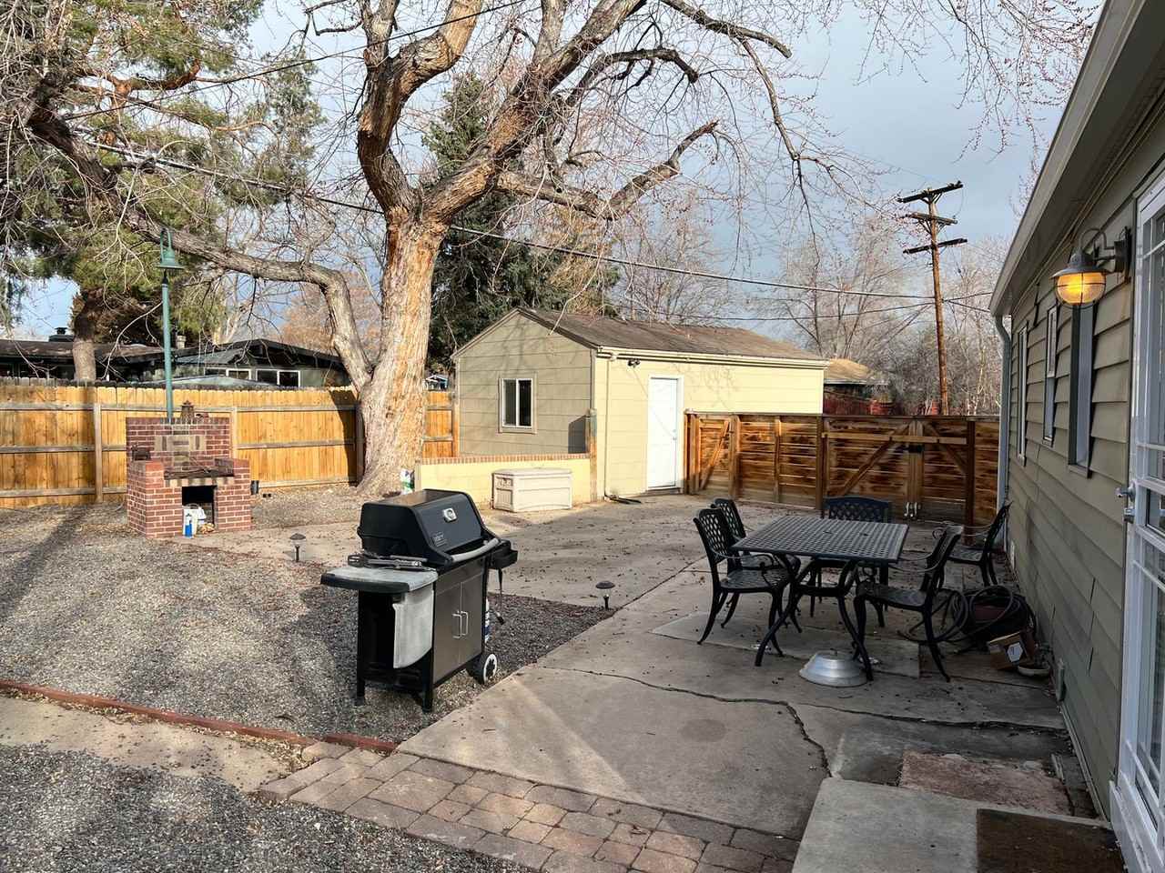 2501 S Linley Ct - Photo 3 of 18