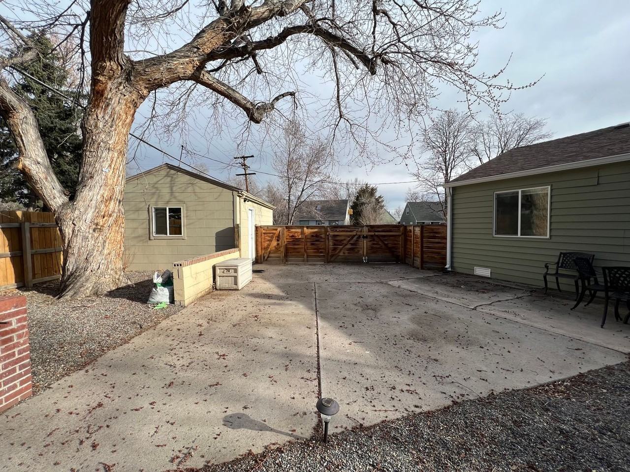 2501 S Linley Ct - Photo 4 of 18