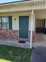 featured image of 975 E Margaret St
