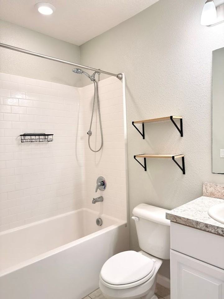 123 College St - Photo 5 of 18