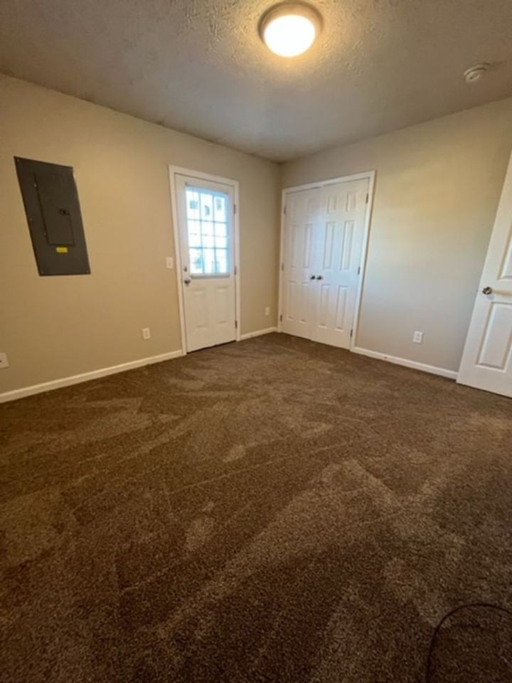 301 Parker Pl - Photo 7 of 10