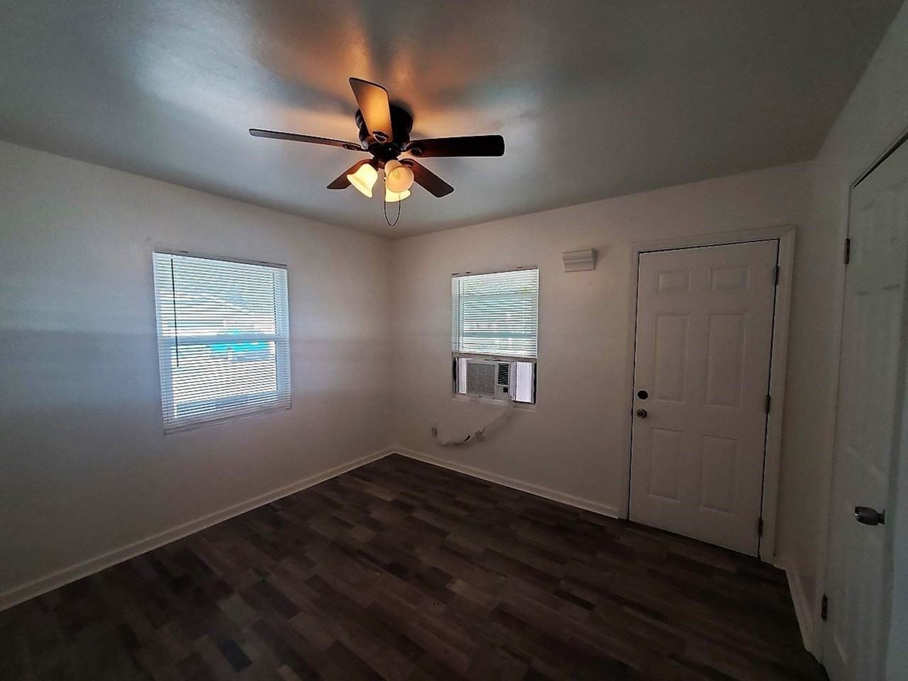 1501 13th St W - Photo 2 of 10