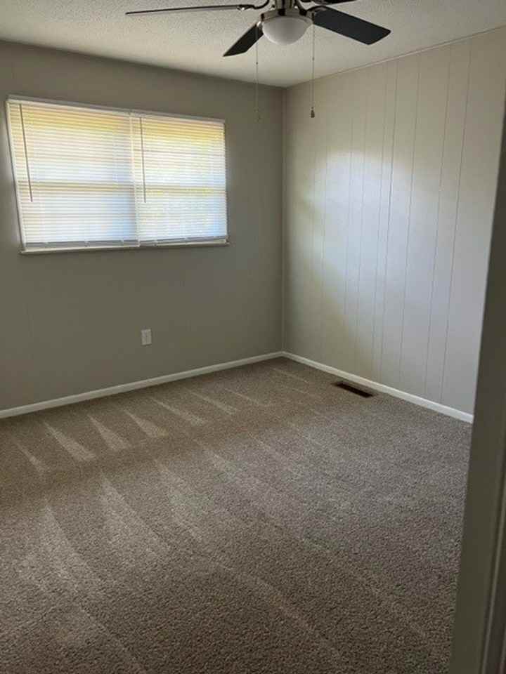 Comfortable living, right around the corner - Photo 6 of 7