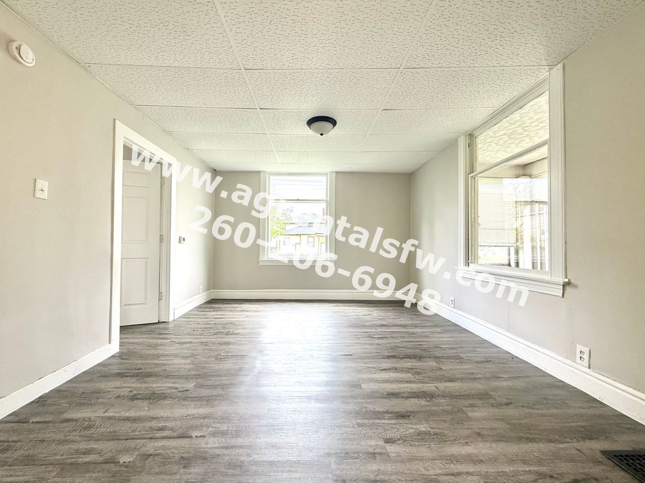 2720 Queen St - Photo 3 of 15