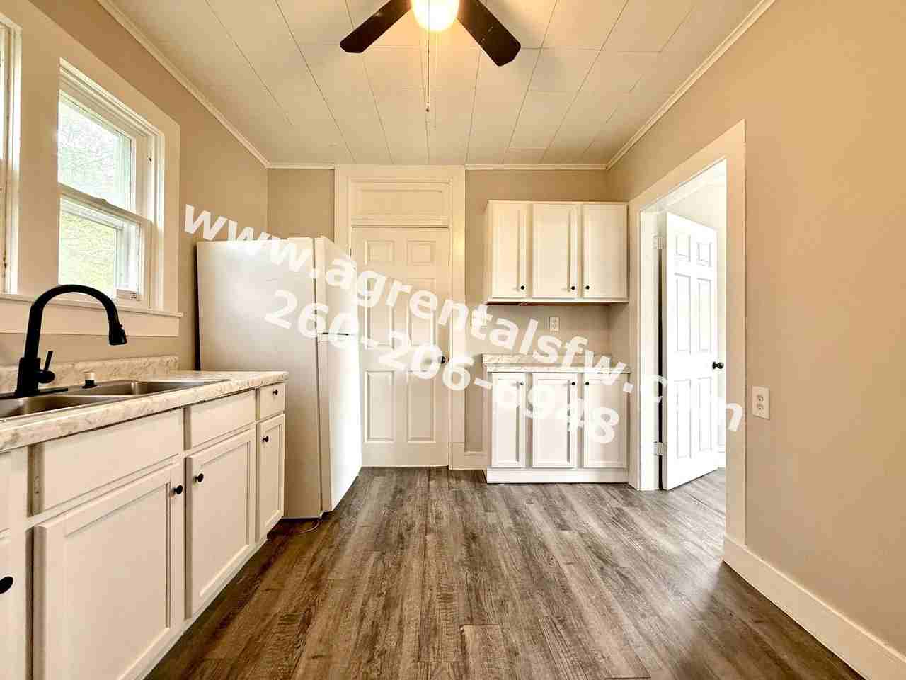 2720 Queen St - Photo 7 of 15