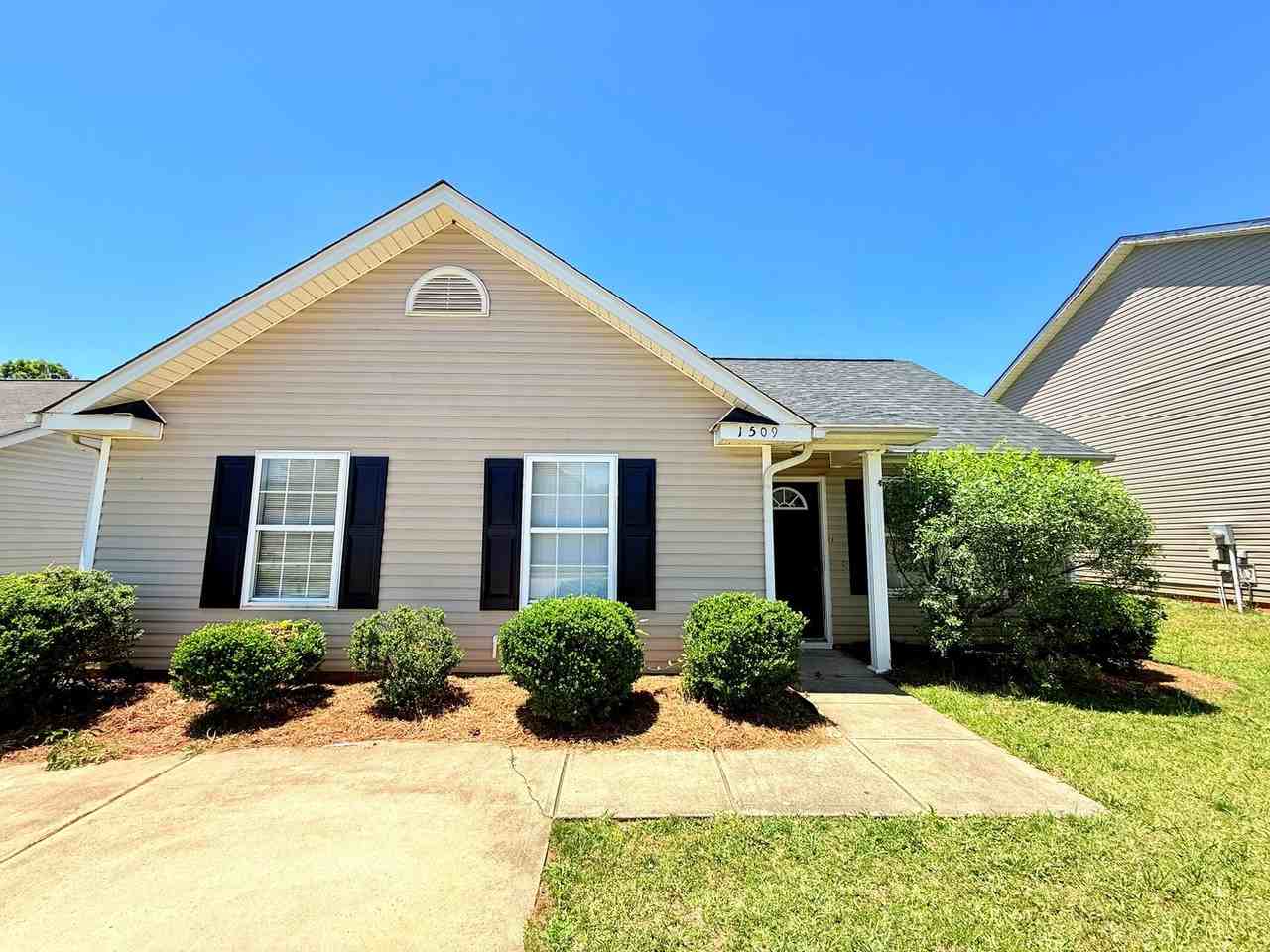 1509 Crandon Dr - Photo 2 of 18