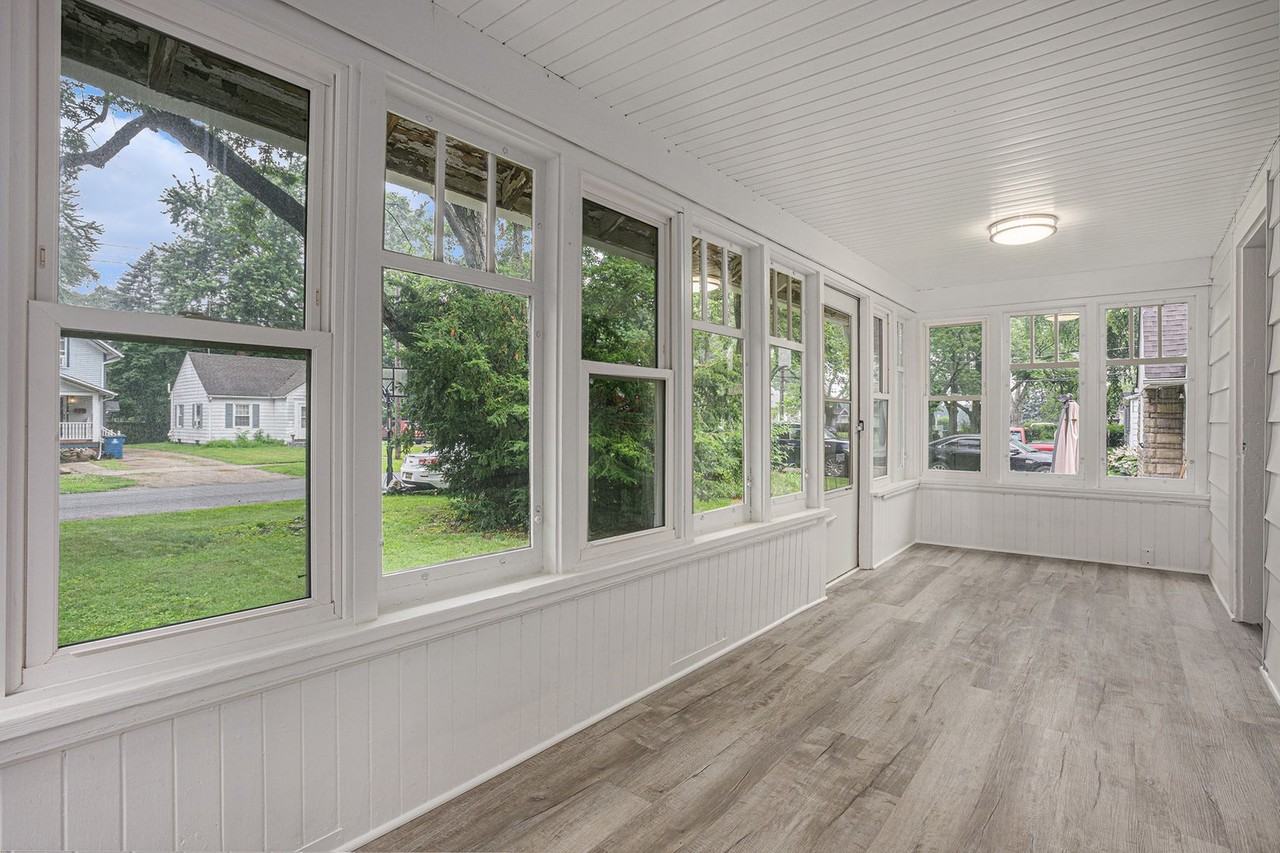 1412 Nassau St - Photo 4 of 15